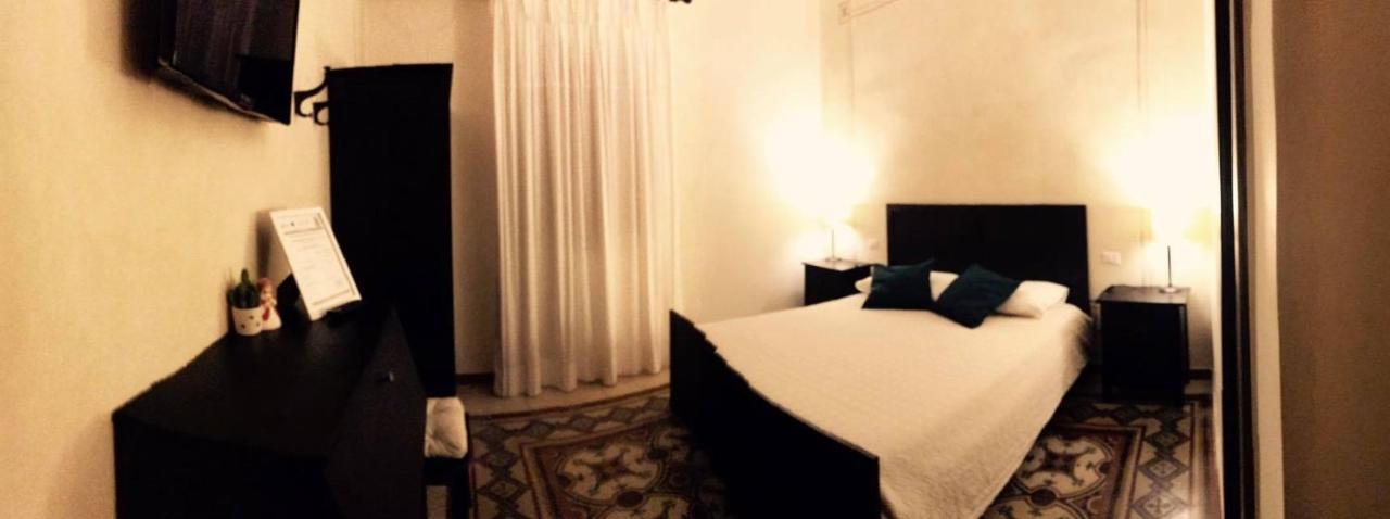 باري Les Fleurs B&B المظهر الخارجي الصورة